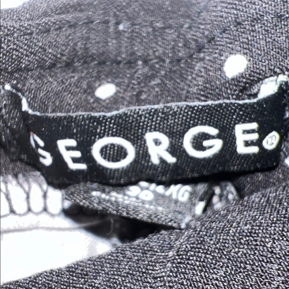 George Black and White Polka Dot Capris, Plus Size XXL - Picture 2 of 11